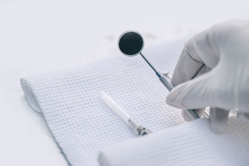 dentist-16 conservativa estetica milano